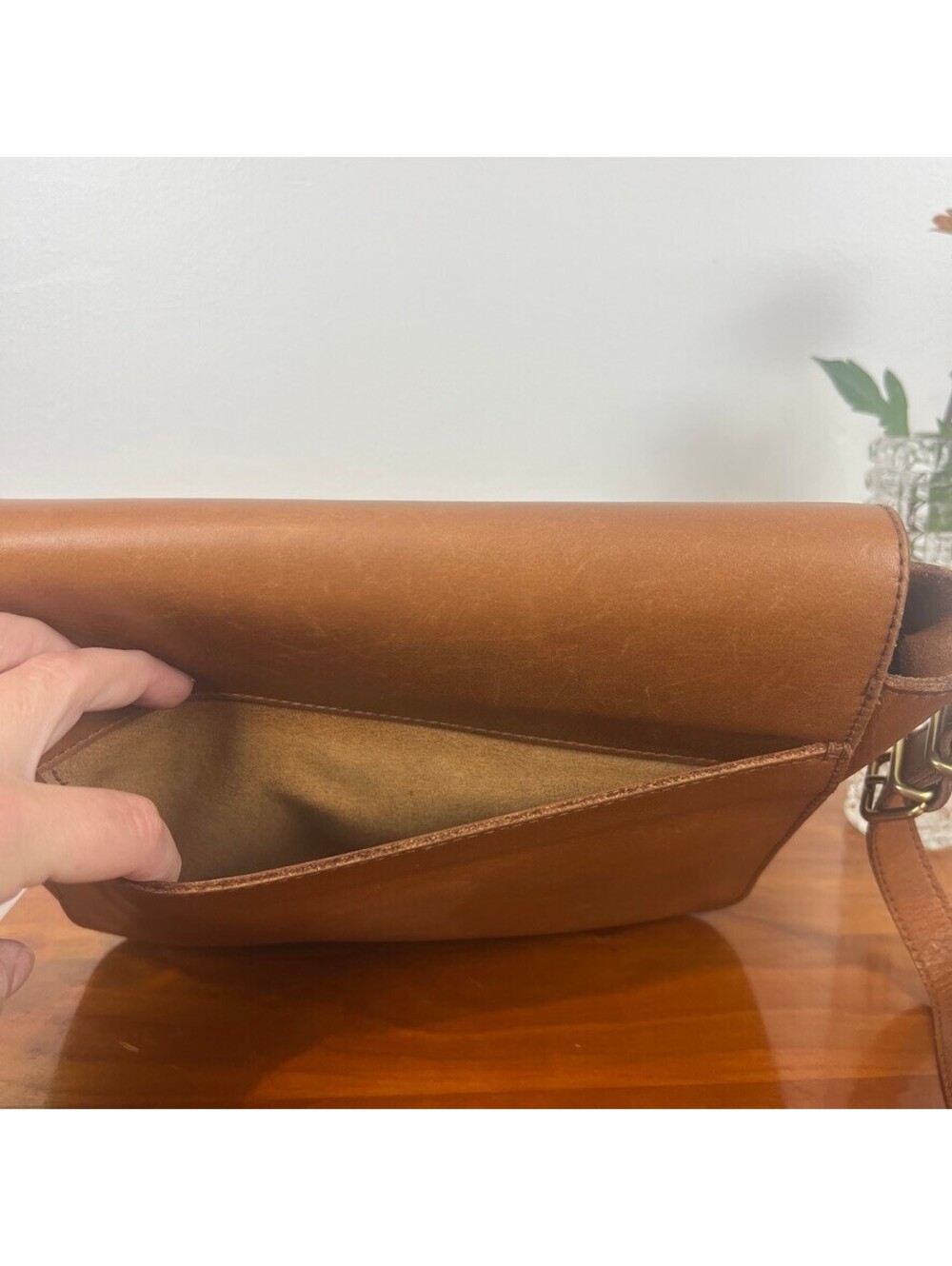 Madewell Vintage Brown Leather Crossbody Bag Brass Clasp Shoulder Purse - Picture 6 of 12